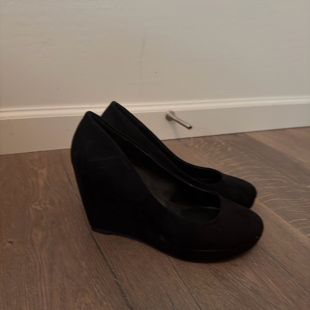 Size 6 Black Wedge Heels